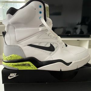 Nike Air Command Force”Billy Hoyles”